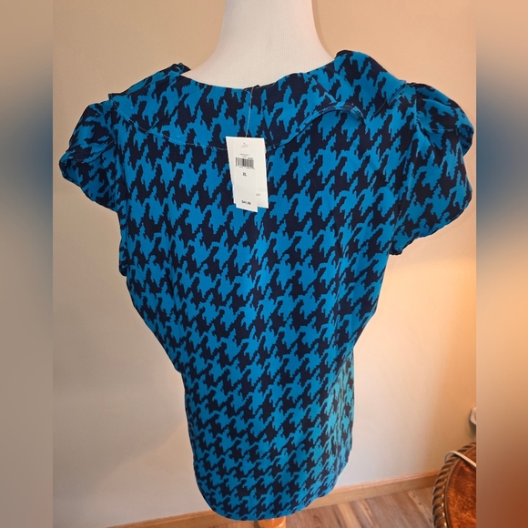 NWT Banana Republic Women's Sleeveless Ruffle Button-Up Blouse Size XL - Picture 4 of 6